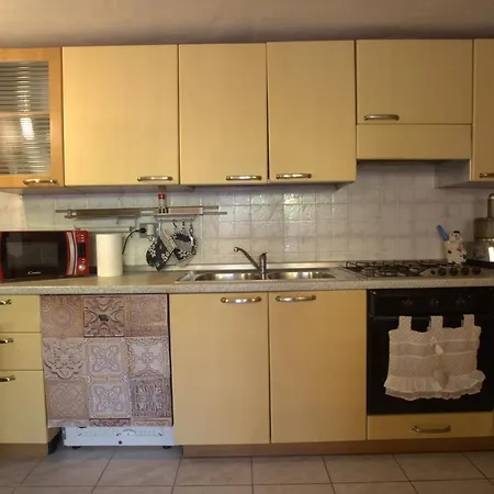 Guesthost - Sonja's Dolianova